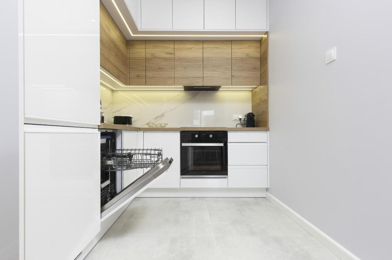Apartament Dom Przy Okrzei By Renters Prestige Warsaw Ngoại thất bức ảnh